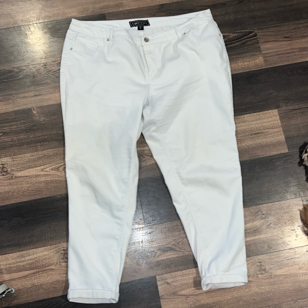 White Cato Stretchy Ankle Pants Size 18 W